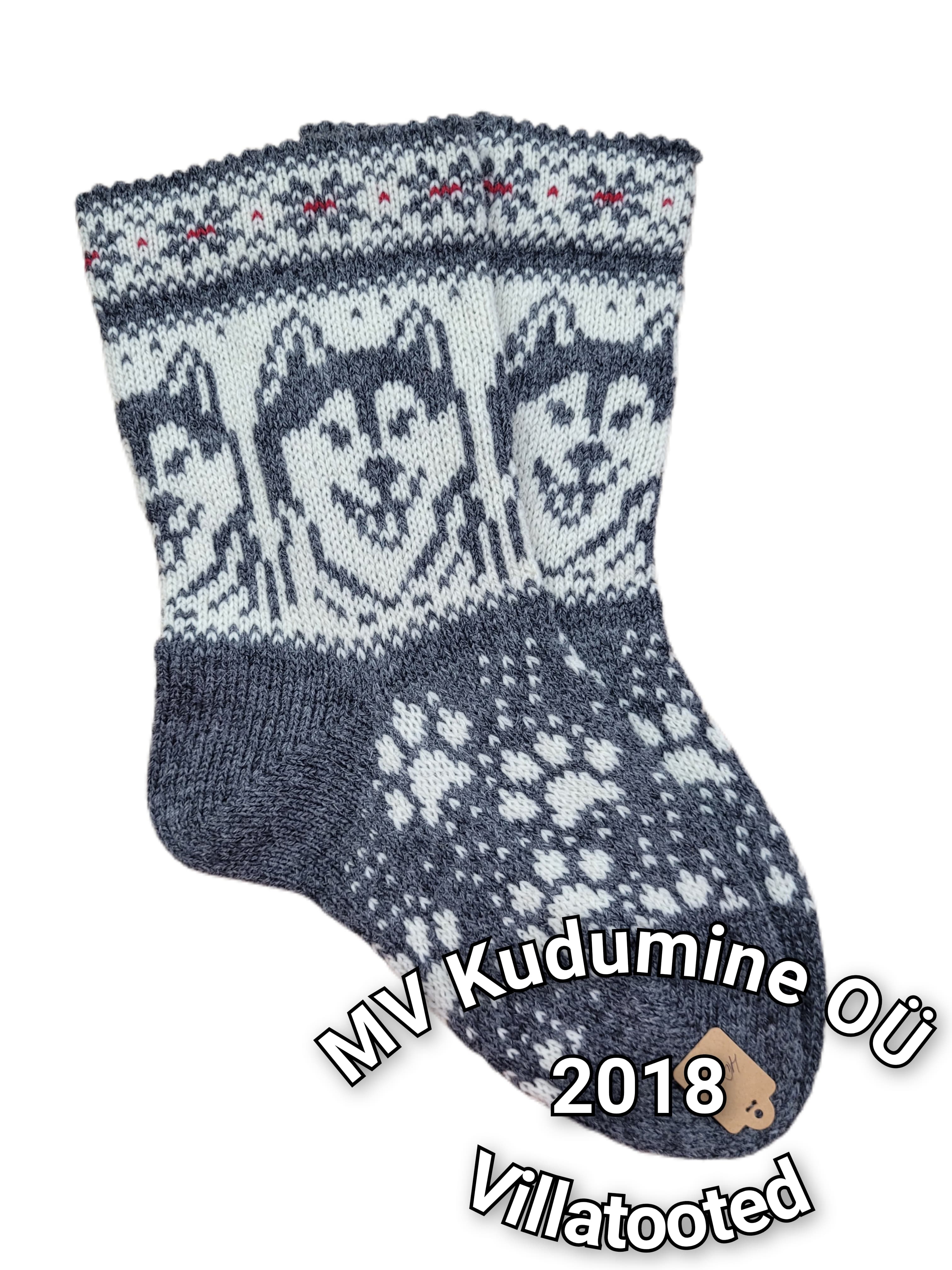 Вязаные шерстяные носки 1