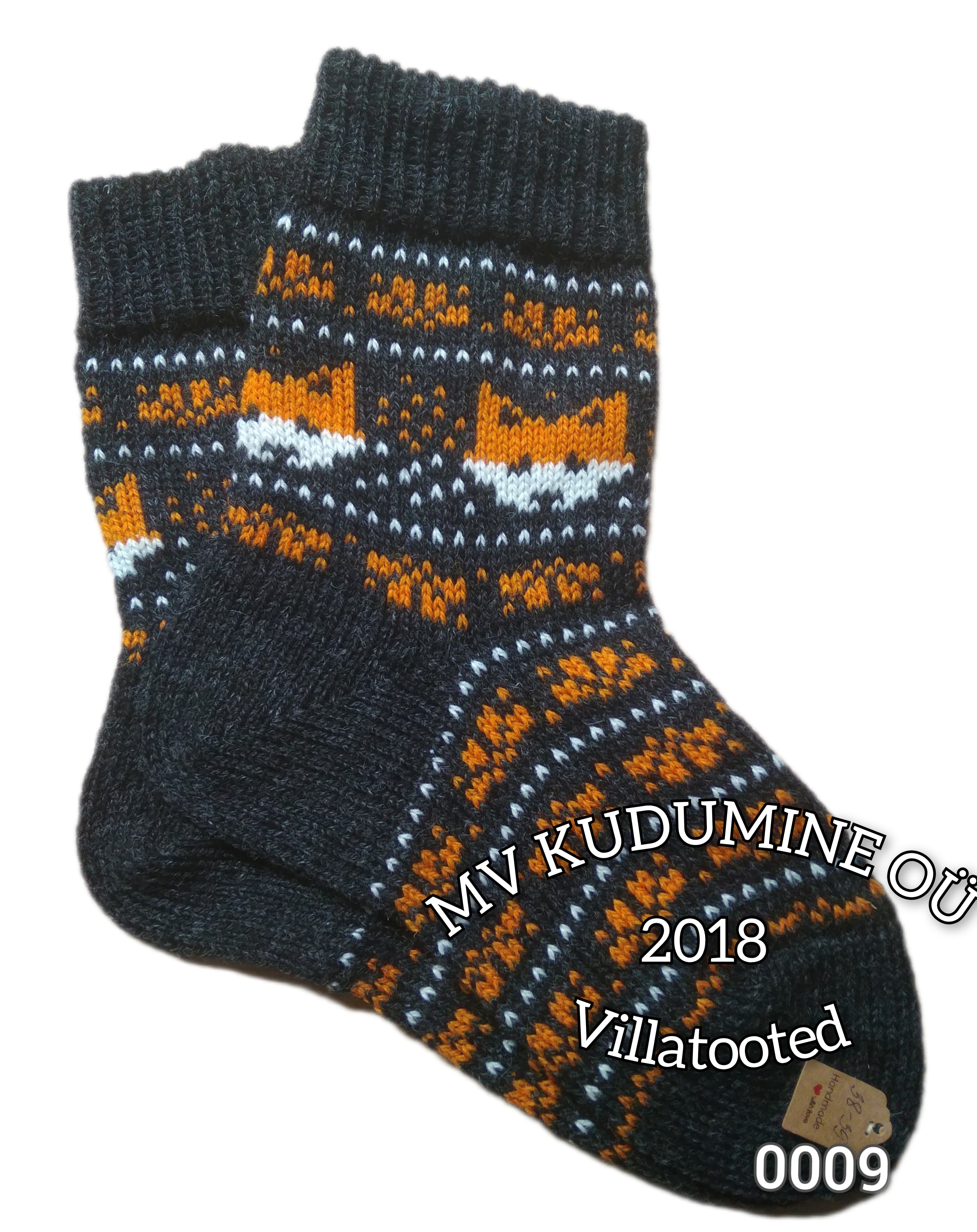 Шерстяные вязаные носки 1